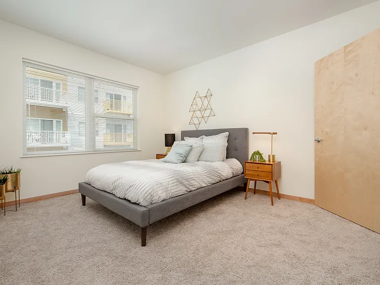 1 Bed / 1 Bath - 702 SF - Bedroom