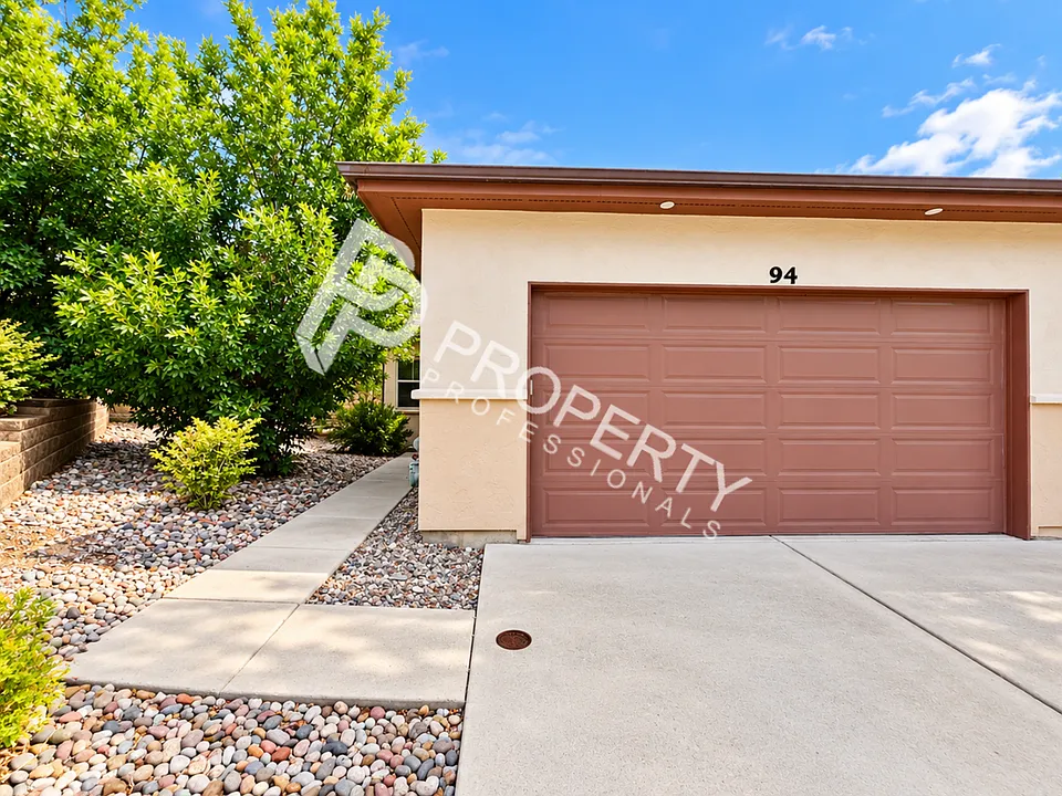 94 Castle Ridge Dr