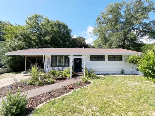 332 Chicago Ave, Valparaiso, FL 32580