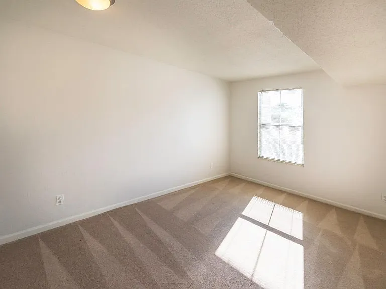 109 Fieldcrest St #202 — Photo 9
