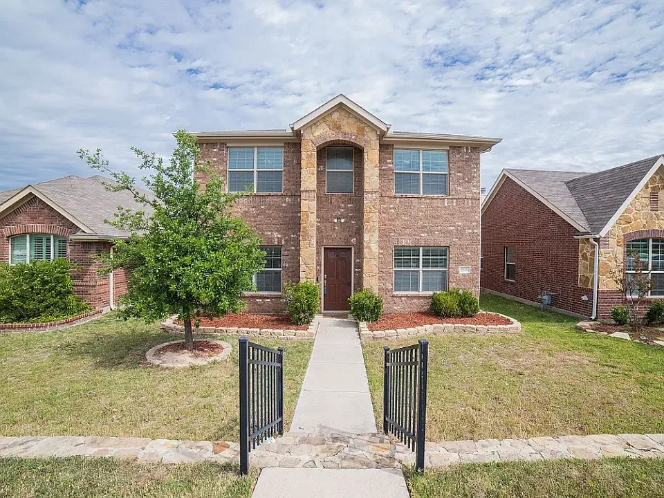 5848 Burgundy Rose Dr