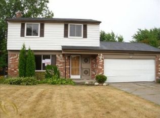 18195 Lincoln Dr, Southfield, MI