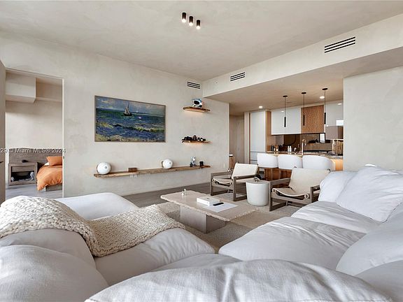 3rd image of 2831 S Bayshore Dr Unit 1606