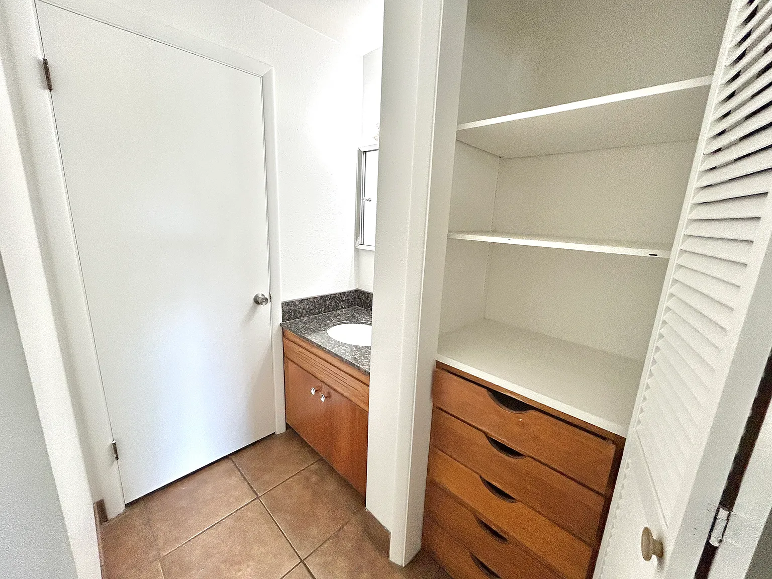 Pinnacle Apartments — Photo 3