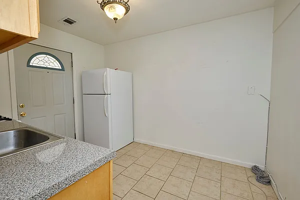 Sold by Prime Realty | media 21