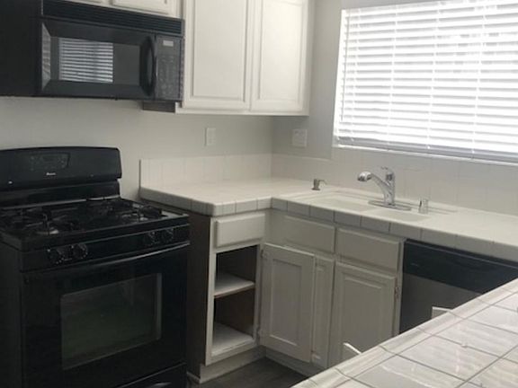 2nd image of 26120 Alizia Canyon Dr Unit C
