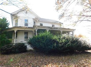 315 W Pine St, Mount Airy, NC 27030