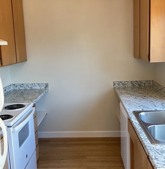 1230 Fredericks St #D — Photo 17