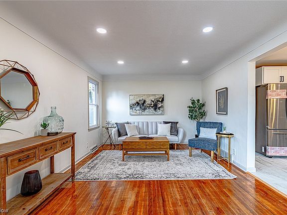 4th image of 11305 Brunswick Ave