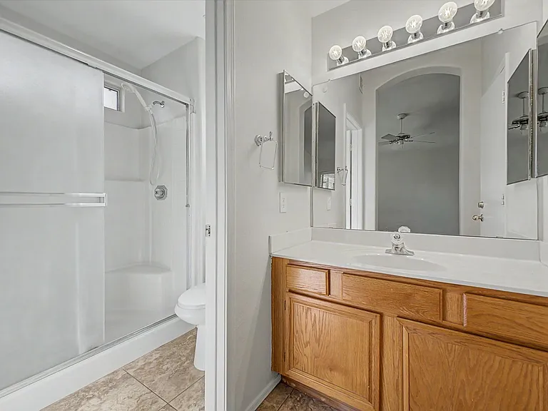 7435 W Louise Dr — Photo 14