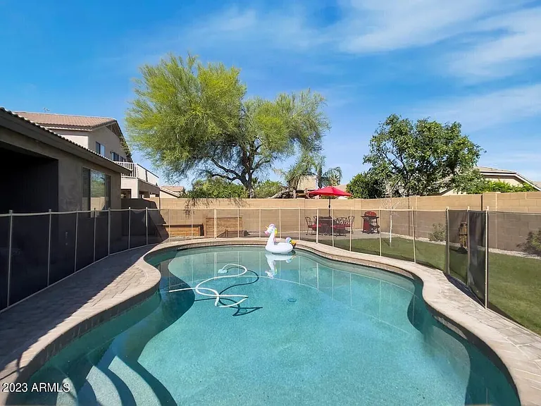 1454 E Morelos St — Photo 19