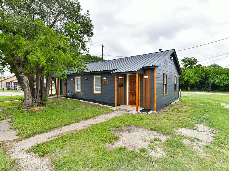616 N 22nd St — Photo 3