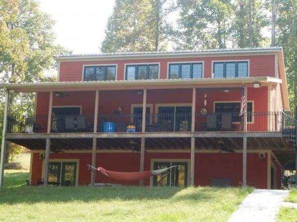 260 Sheltered Cove Pvt Dr, Piney Flats, TN 37686
