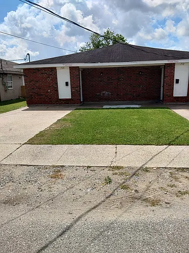 708 24th St Photo 1
