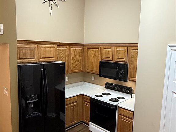 4th image of 1610 Forest Springs Ln APT C