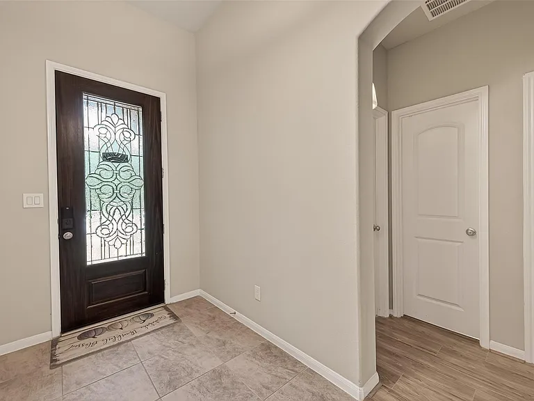 20427 Alpine Meadow Pl — Photo 5