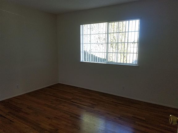 4th image of 702 Crilene Ln