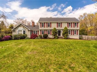19 Silvermine Ln, Monroe, CT 06468