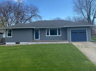 1820 4th Ave, Grinnell, IA 50112