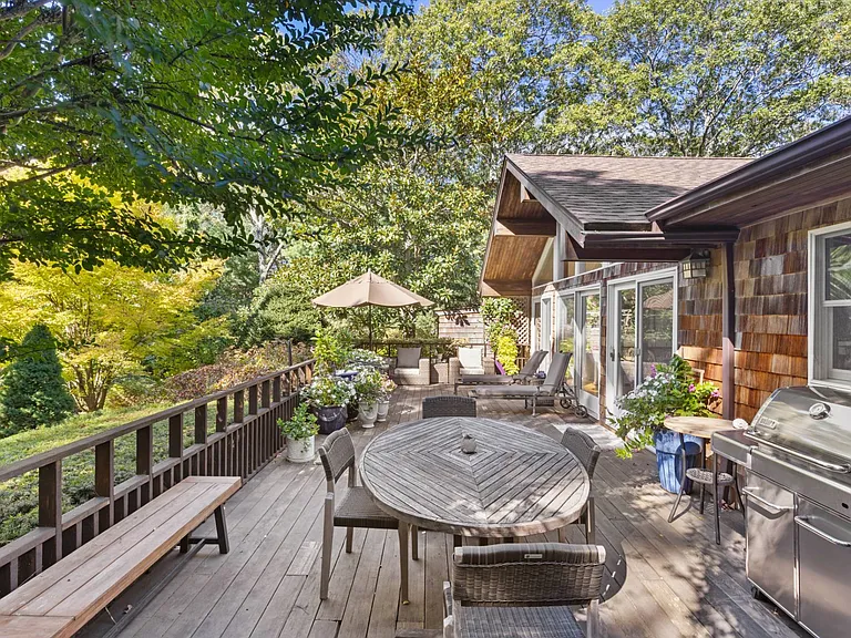 210 Treescape Dr — Photo 7