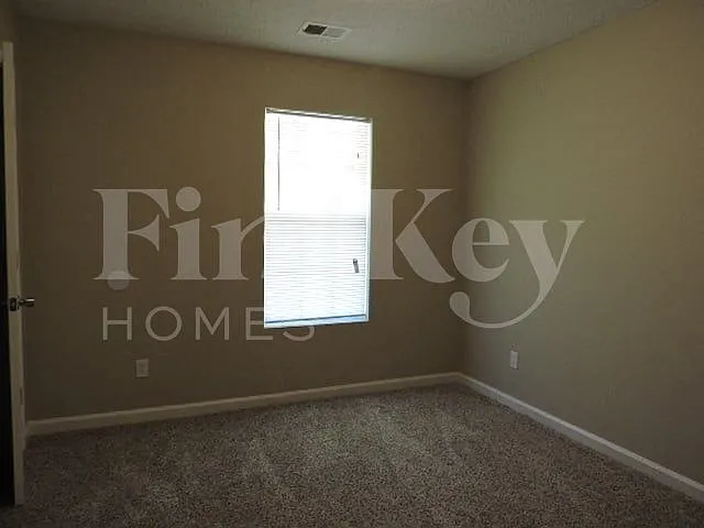 2631 Parkview Dr — Photo 13