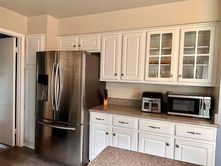 6942 Leslee Crest Dr — Photo 15