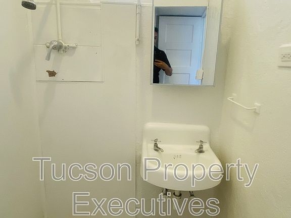 2nd image of 19 W Veterans Blvd #5