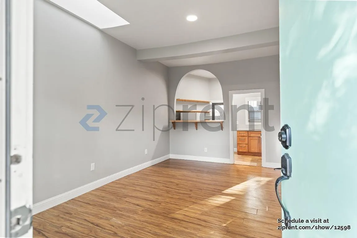 Studio, 500 sqft, $1,695 — Photo 1