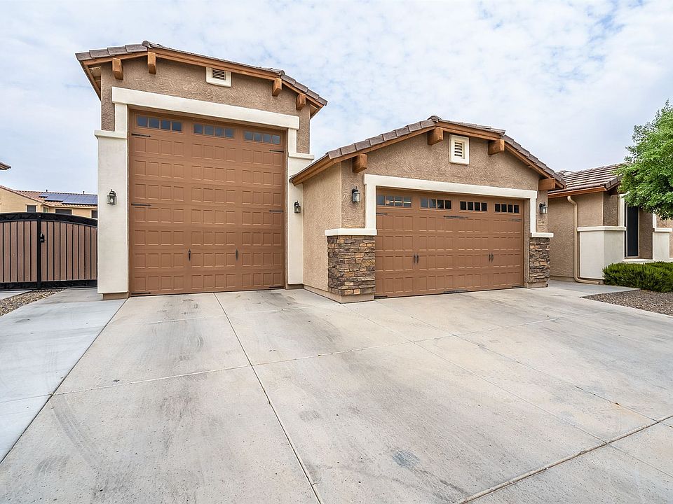 1st image of 17744 W Windrose Dr