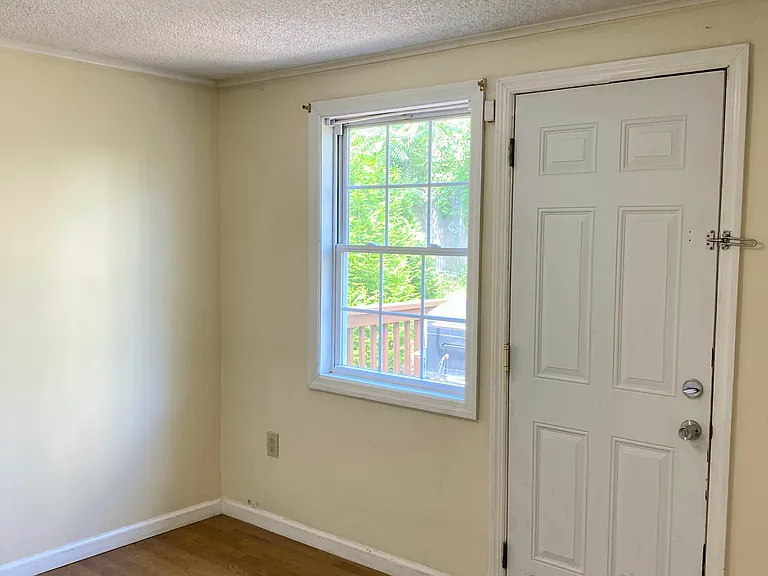 161 Maple St #2 — Photo 7