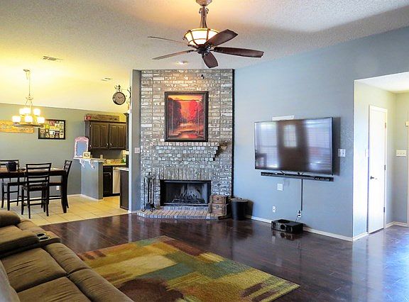 3rd image of 5018 Pleasant Dr