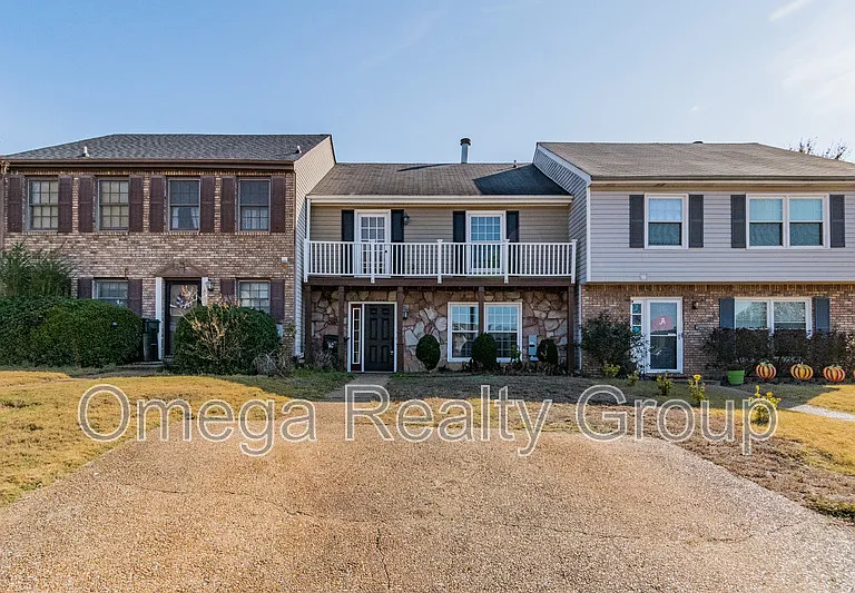 704 Cahaba Manor Dr — Photo 2