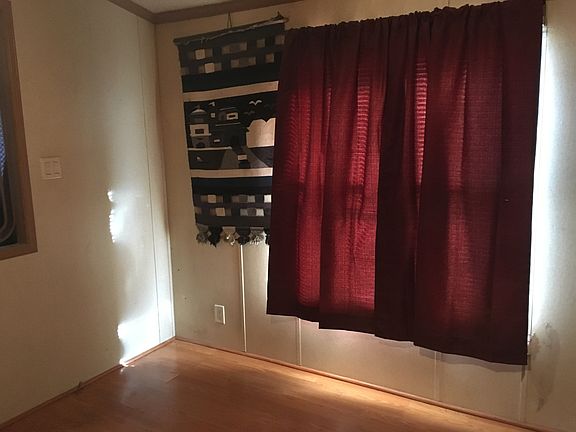 Den or office space