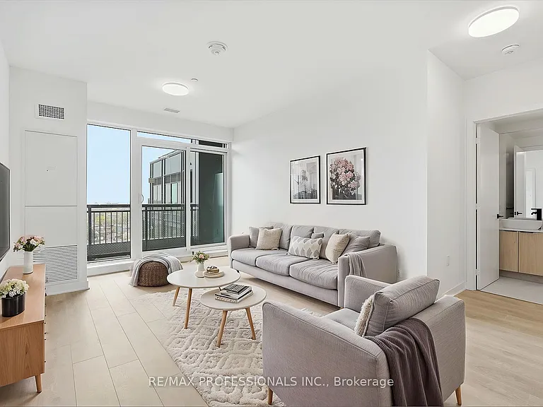 1185 Dupont St #1001 — Photo 3