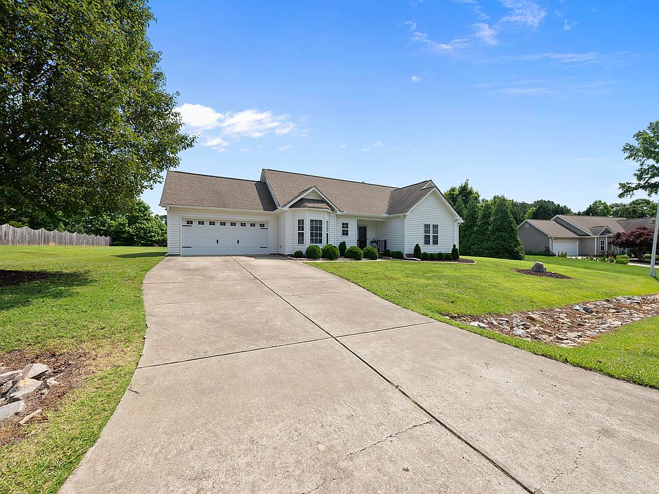 2nd image of 3705 Highland Creek Dr