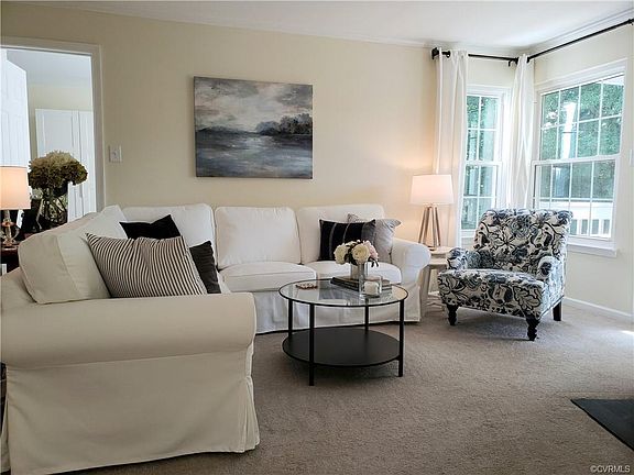 5th image of 104 Marshall Way APT L