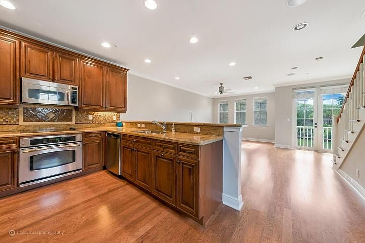 2nd image of 1041 W Heritage Club Cir #00