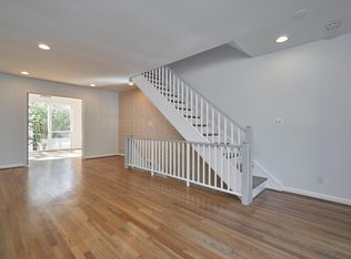 262 G St SW, Washington, DC 20024