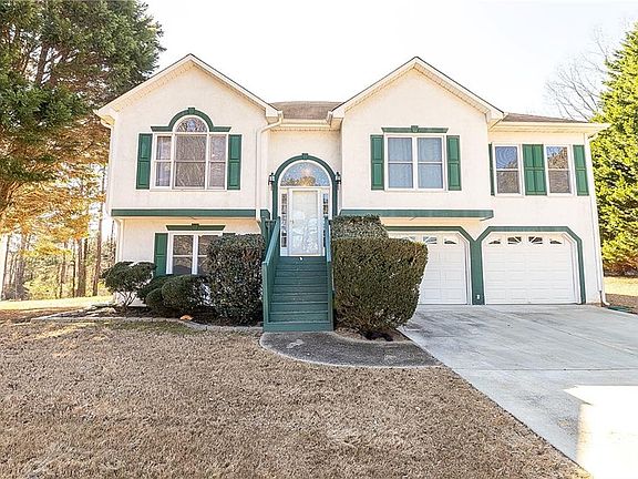 2nd image of 84 Camden Woods Dr