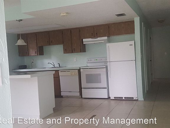 4th image of 901 Royal Oak Ct