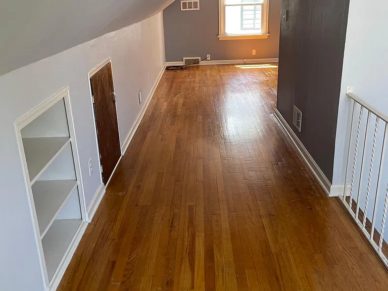 1519 Rockne Dr — Photo 11