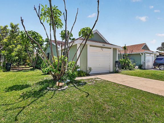 2nd image of 1434 SE Larkwood Circle