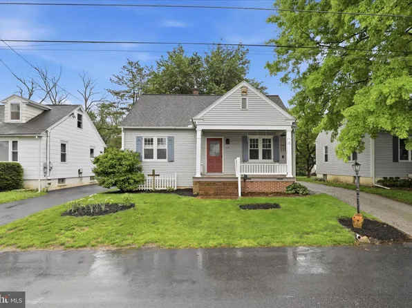 233 E Ferdinand St, Manheim, PA 17545