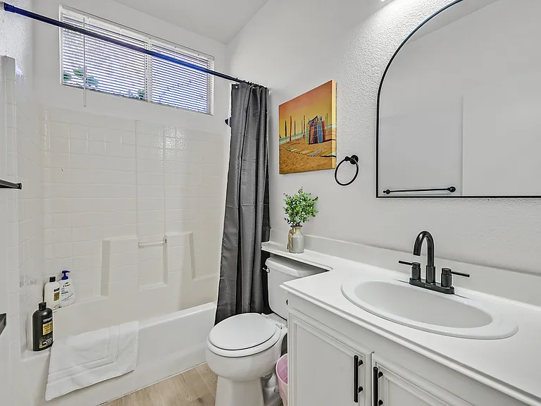 9825 Garamound Ave — Photo 16