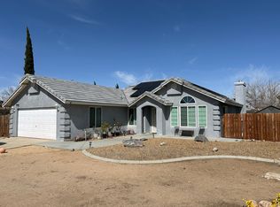 16380 Mission St, Hesperia, CA 92345