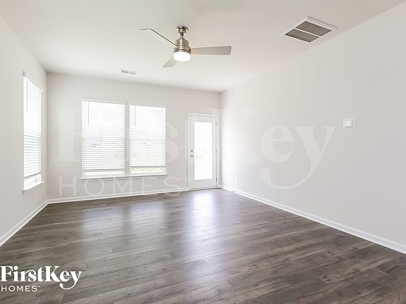 3rd image of 619 Goldburn Way