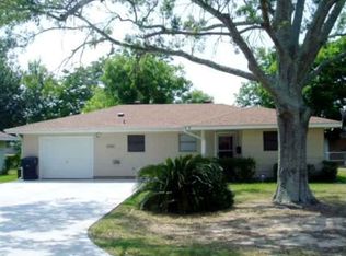 6360 Dave St, Groves, TX 77619