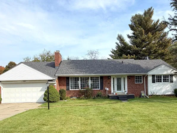 2043 Green Valley Dr, Toledo, OH 43614
