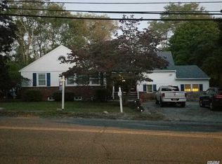 335 Wading River Rd, Manorville, NY 11949