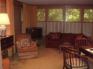 1301 E Woodside St, South Bend, IN 46614